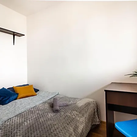 - Ul Mlodych Technikow * 弗罗茨瓦夫